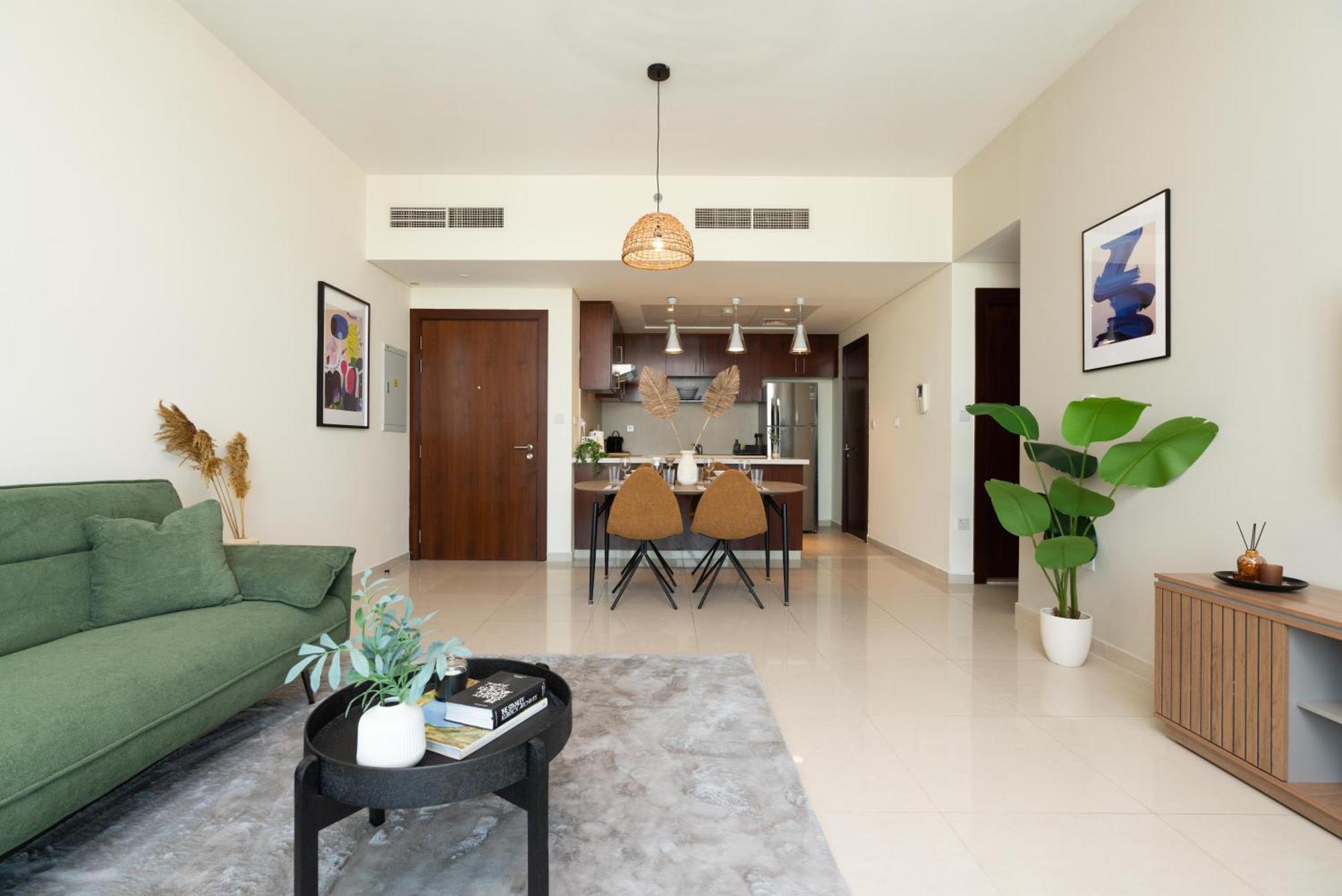 Oasis In - Expat Preferred Community - The Greens - The Views - Perfect For Business And Pleasure - Close To Metro - Park, Lakes And Jogging 1 Min Walk Away - Yoga Classes By The - 4 People - Big Balcony - 3 Min Drive To Sheikh Zayed Dubai