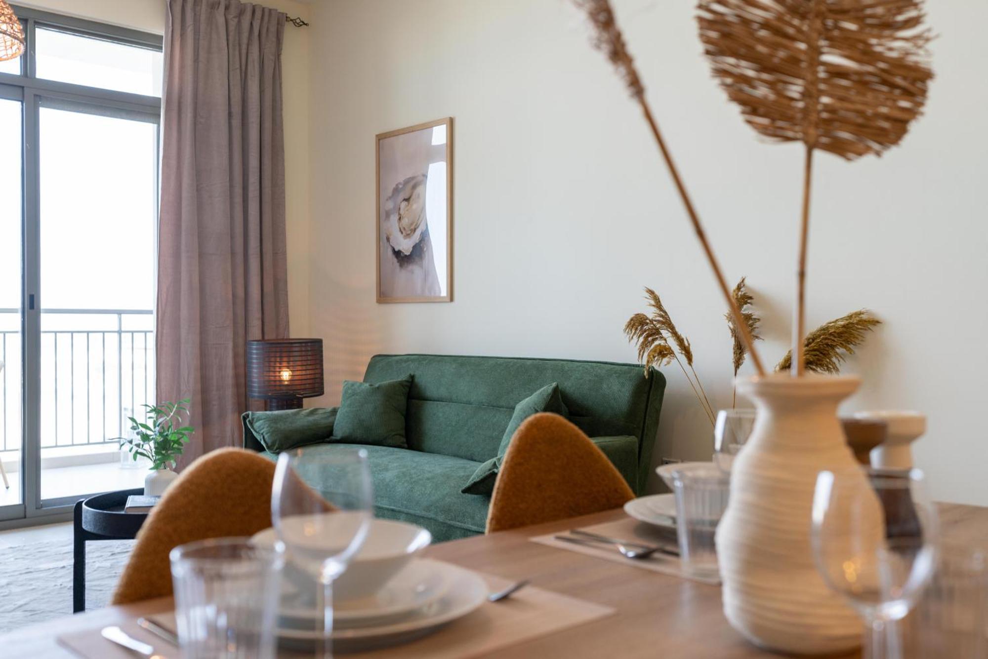 Oasis In - Expat Preferred Community - The Greens - The Views - Perfect For Business And Pleasure - Close To Metro - Park, Lakes And Jogging 1 Min Walk Away - Yoga Classes By The - 4 People - Big Balcony - 3 Min Drive To Sheikh Zayed Apartment *