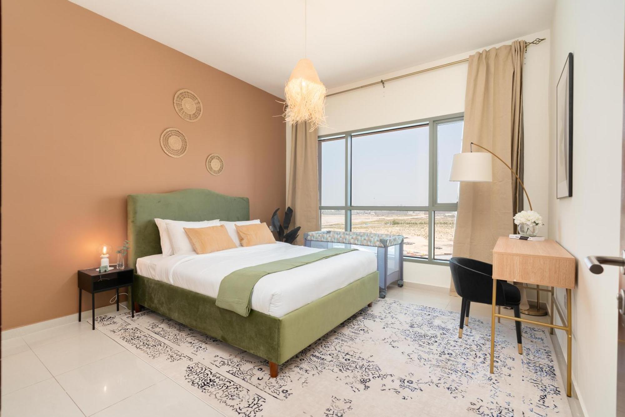 Oasis In - Expat Preferred Community - The Greens - The Views - Perfect For Business And Pleasure - Close To Metro - Park, Lakes And Jogging 1 Min Walk Away - Yoga Classes By The - 4 People - Big Balcony - 3 Min Drive To Sheikh Zayed Dubai