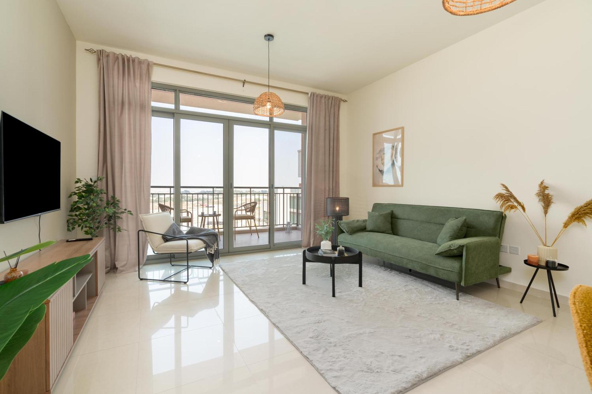 Apartment Oasis In - Expat Preferred Community - The Greens - The Views - Perfect For Business And Pleasure - Close To Metro - Park, Lakes And Jogging 1 Min Walk Away - Yoga Classes By The - 4 People - Big Balcony - 3 Min Drive To Sheikh Zayed