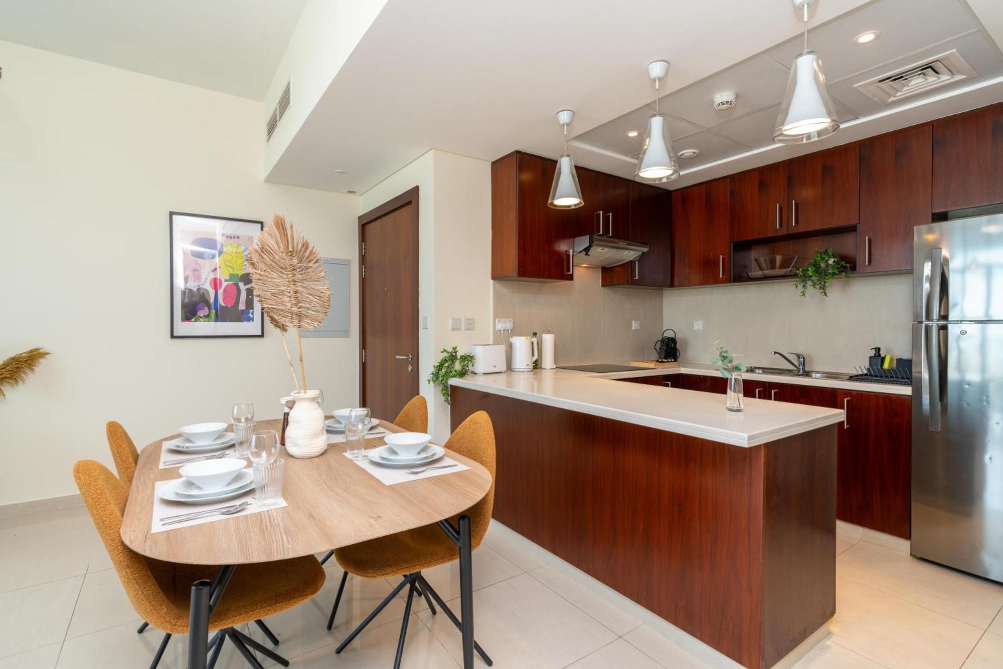 Oasis In - Expat Preferred Community - The Greens - The Views - Perfect For Business And Pleasure - Close To Metro - Park, Lakes And Jogging 1 Min Walk Away - Yoga Classes By The - 4 People - Big Balcony - 3 Min Drive To Sheikh Zayed *