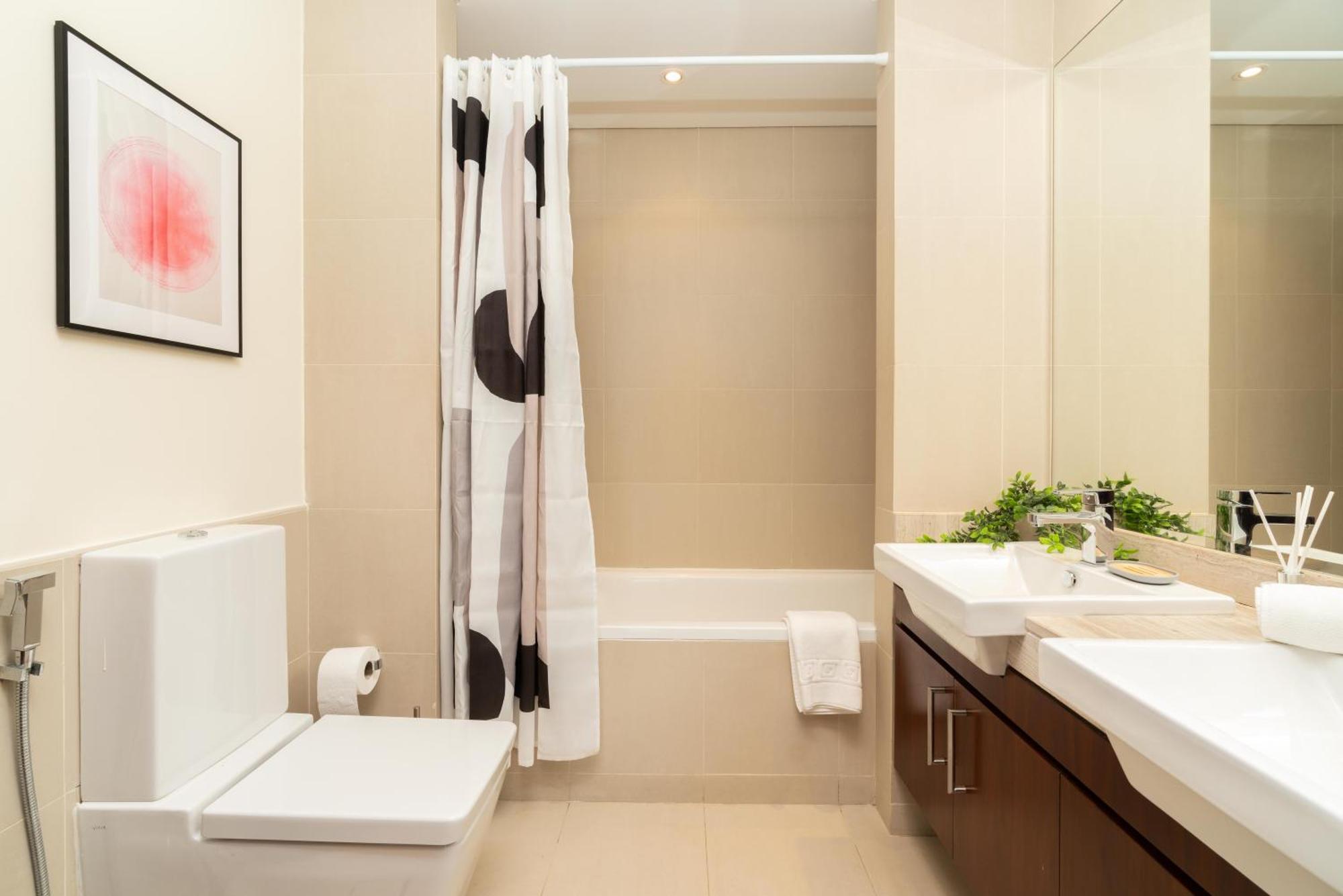 Oasis In - Expat Preferred Community - The Greens - The Views - Perfect For Business And Pleasure - Close To Metro - Park, Lakes And Jogging 1 Min Walk Away - Yoga Classes By The - 4 People - Big Balcony - 3 Min Drive To Sheikh Zayed Apartment *